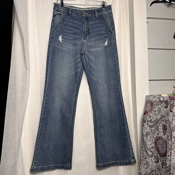 Kancan Distressed High Waist Flare Leg Bell Bottom Denim Stretchy Jeans - Picture 10 of 14